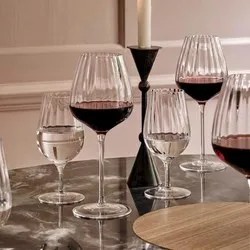 dendom.com/kuhnia-chashi-ot-staklo-chashi-za-vino