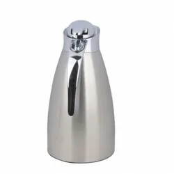 Термокана с противоплъзгащо дъно Gastro 1.5 л и 2 л