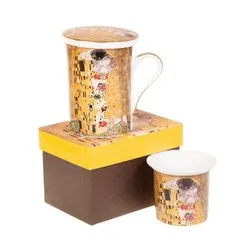 Чаша за чай с порцеланова цедка и капаче Целувката на Густав Климт