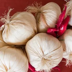 Декоративна връзка чесън